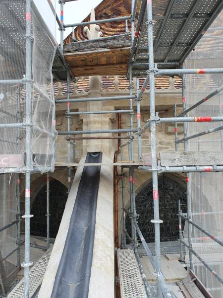 MANTES-LA-JOLIE (78) Restauration des couvertures de la collégiale