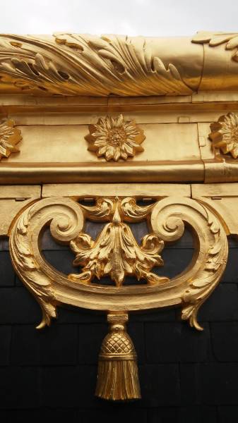 Ornements décoratifs - VERSAILLES 78.