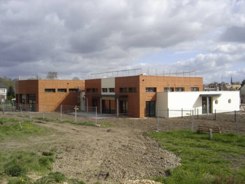 Gallis - Salle de sport - Façades en panneaux Trespa aux AUTHIEUX SUR LE PORT SAINT OUEN 76.